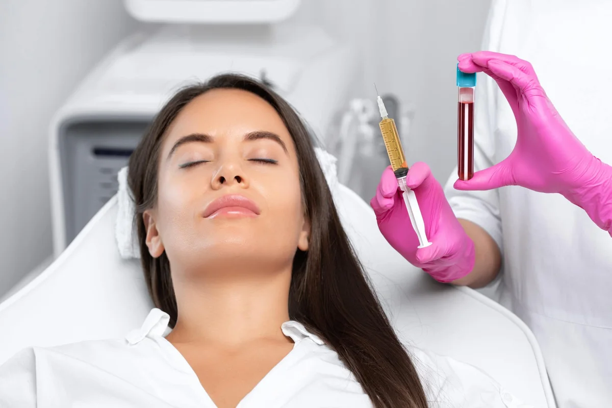 Patient receiving a regenerative injectable treatment